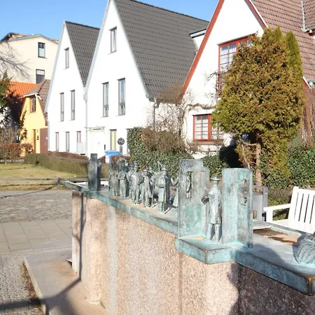 Warnemuende Alexandrinenstrasse 2189 *