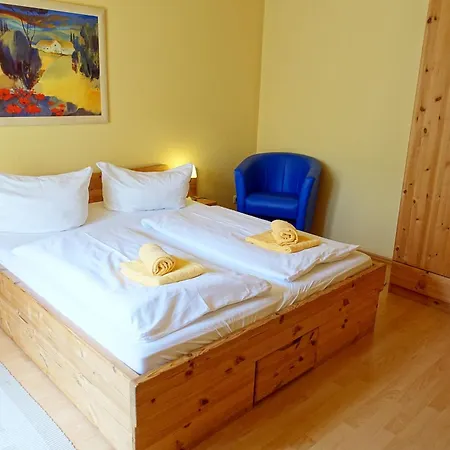 Warnemuende Alexandrinenstrasse 2189